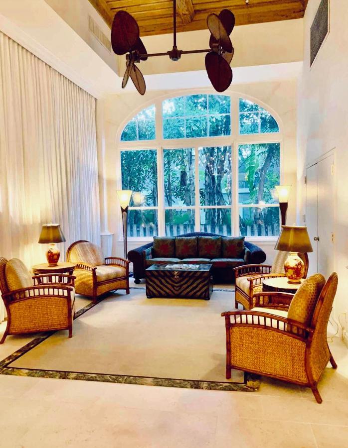 Cozy Studio In The Heart Of The Palm Beach Island - Free Valet Service ภายนอก รูปภาพ