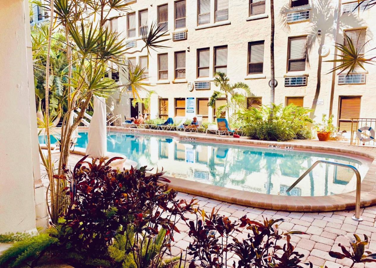 Cozy Studio In The Heart Of The Palm Beach Island - Free Valet Service ภายนอก รูปภาพ